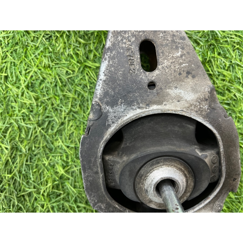 Подушка двигателя (двигатель и элементы) Renault Megane 3 2011 1,5 dCi (K9K837) 113560009R