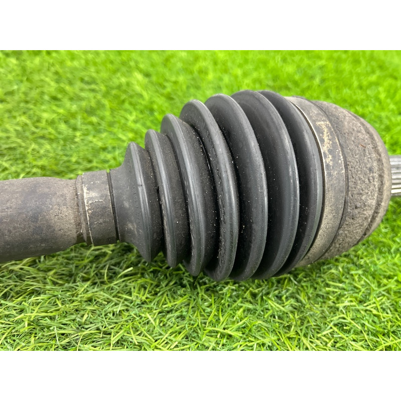 Привод (трансмиссия) Renault Megane 3 2011 1,5 dCi (K9K837) 391009864R