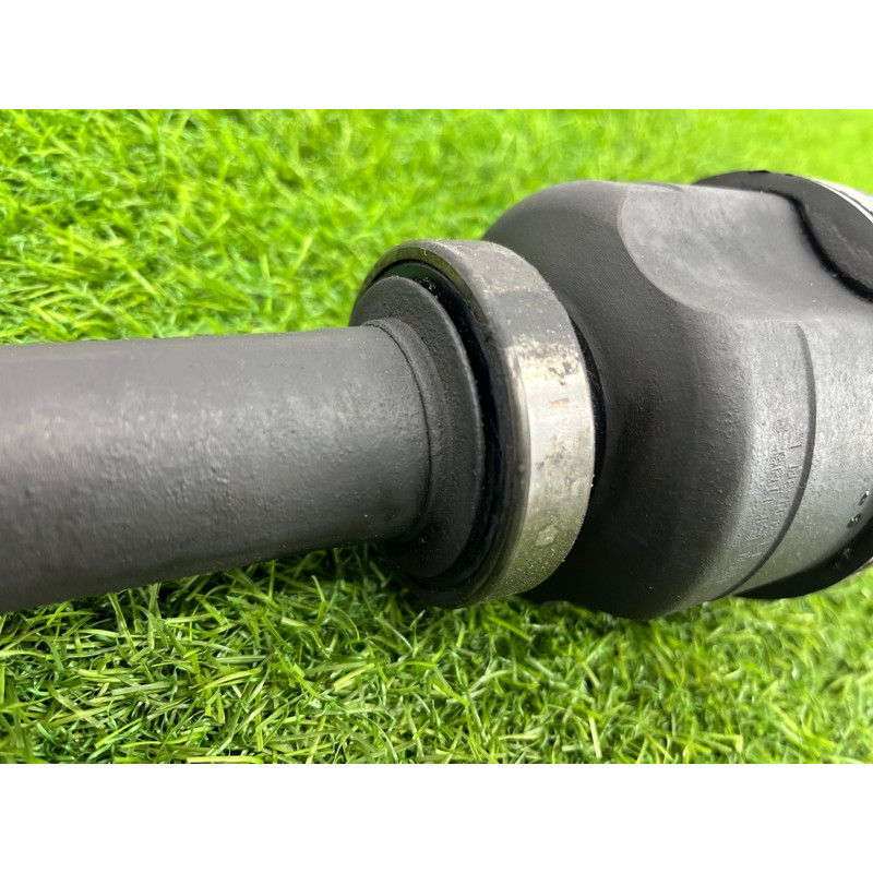 Привод (трансмиссия) Renault Megane 3 2011 1,5 dCi (K9K837) 391009864R