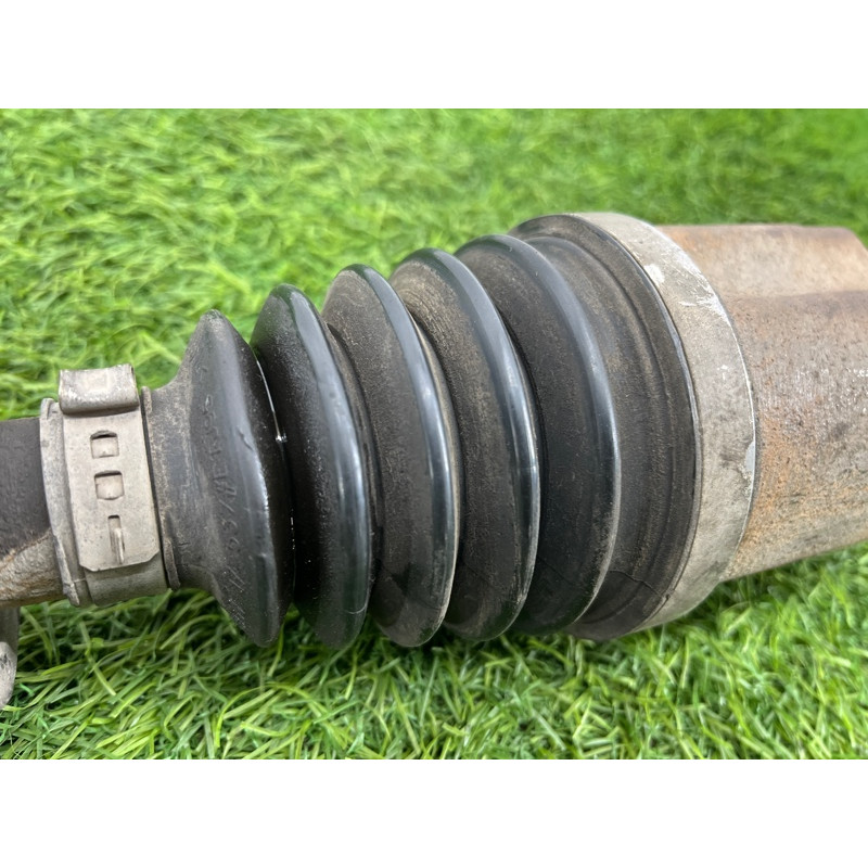 Привод (трансмиссия) Renault Megane 3 2011 1,5 dCi (K9K837) 391016076R