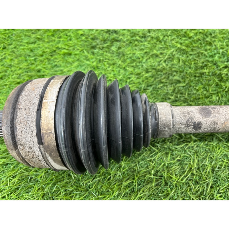 Привод (трансмиссия) Renault Megane 3 2011 1,5 dCi (K9K837) 391016076R