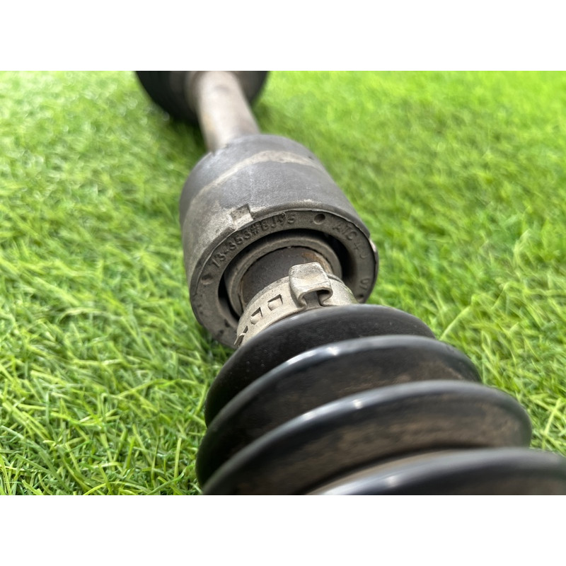 Привод (трансмиссия) Renault Megane 3 2011 1,5 dCi (K9K837) 391016076R