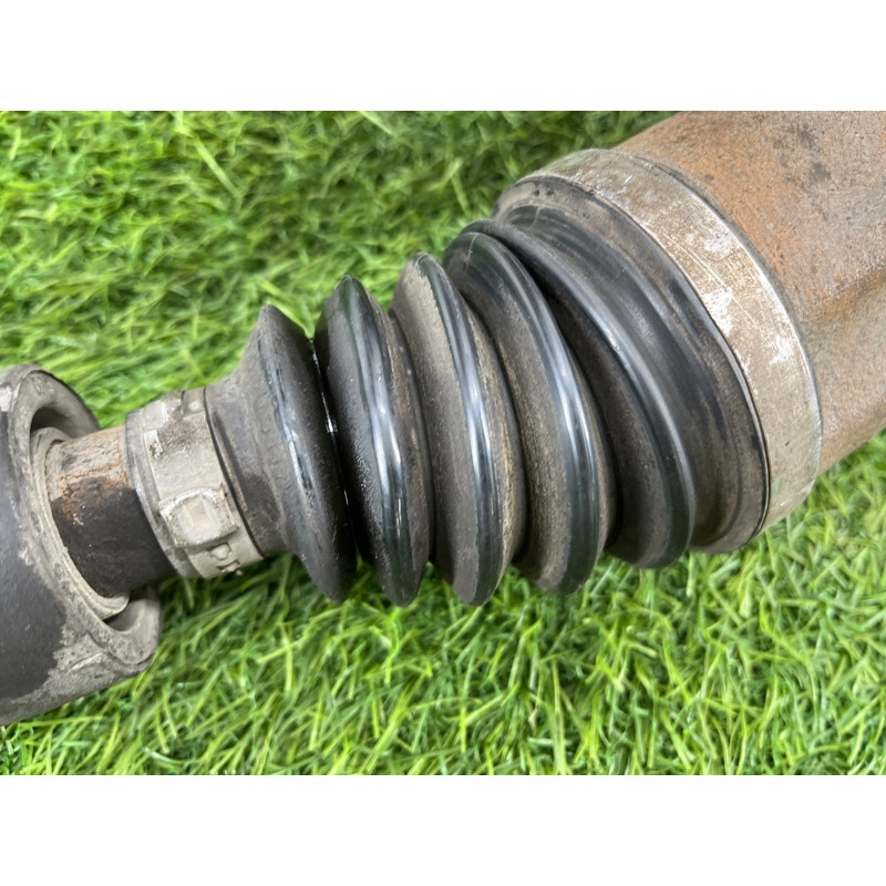 Привод (трансмиссия) Renault Megane 3 2011 1,5 dCi (K9K837) 391016076R