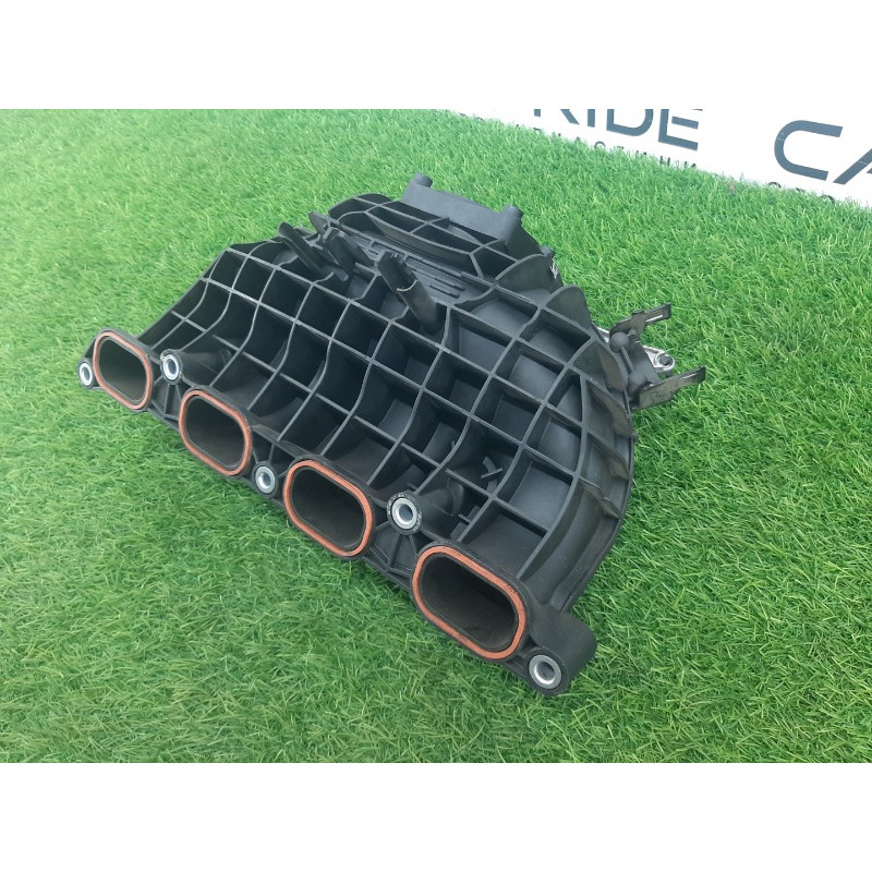 Впускний колектор (подача палива) BMW 3-series F30 2013 N26B20 11617588126