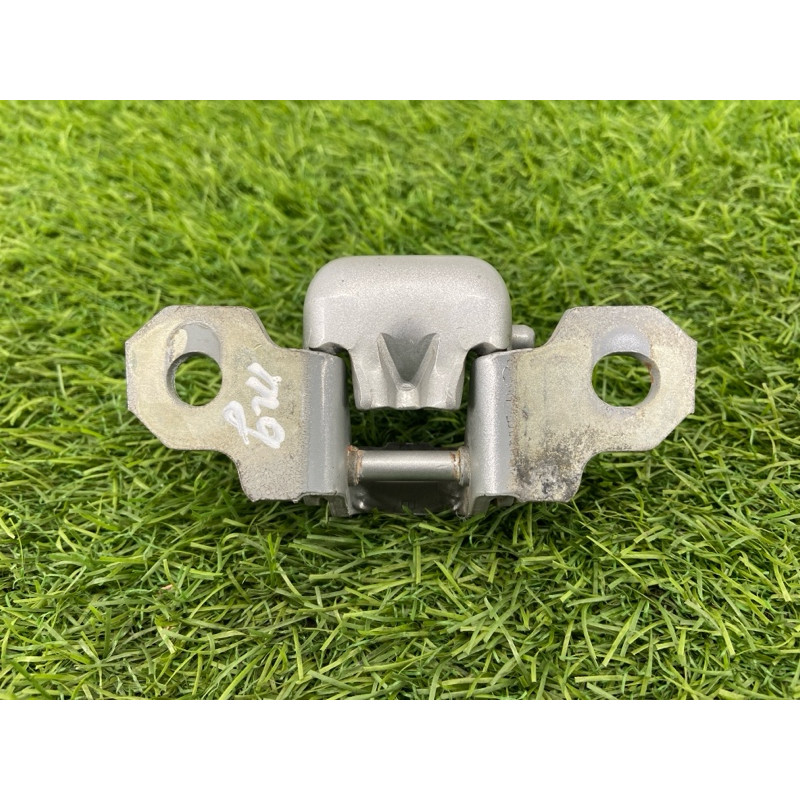 Петля дверей (кузов і елементи) Renault Megane 3 2011 1,5 dCi (K9K837) 804000018R