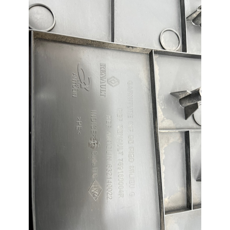 Обшивка стойки нижняя (салон) Renault Megane 3 2011 1,5 dCi (K9K837) 769160024R