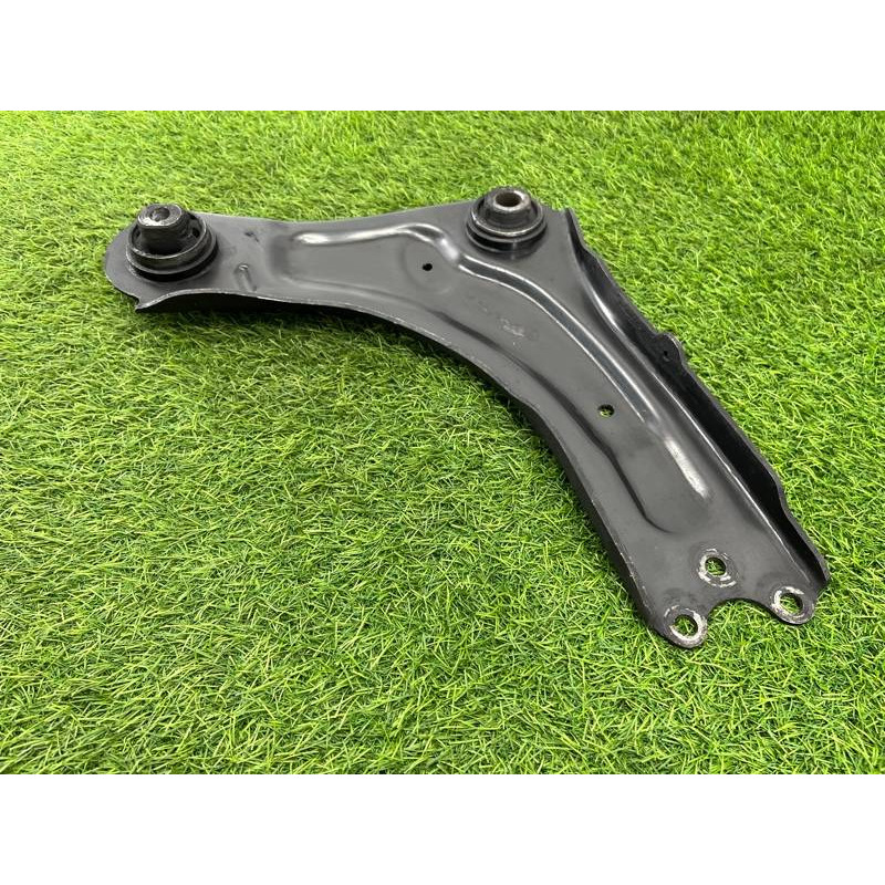 Рычаг подвески (подвеска) Renault Megane 3 2011 1,5 dCi (K9K837) 545006560R