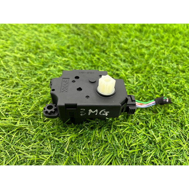 Привод заслонки отопителя (отопление и кондиционирование) Renault Megane 3 2011 1,5 dCi (K9K837) N101980G