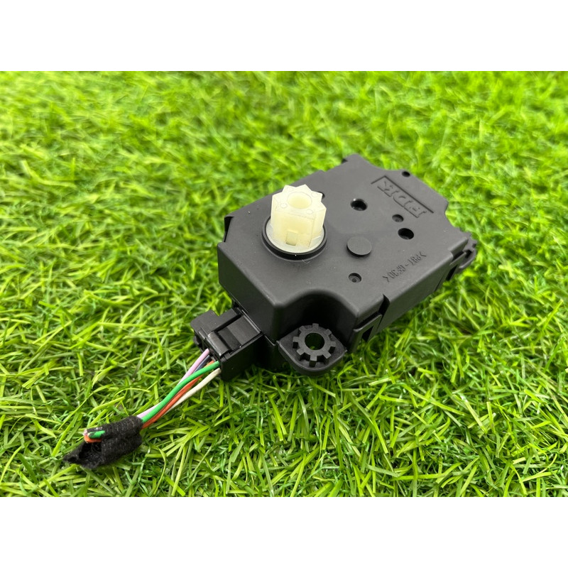 Привод заслонки отопителя (отопление и кондиционирование) Renault Megane 3 2011 1,5 dCi (K9K837) N101980G