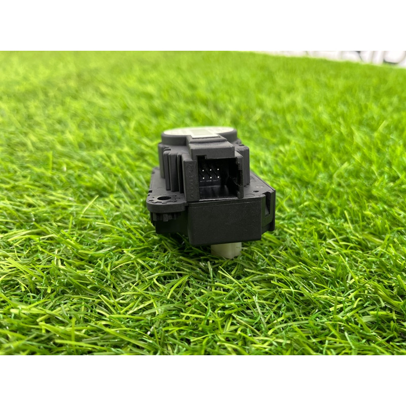 Привод заслонки отопителя (отопление и кондиционирование) Renault Megane 3 2011 1,5 dCi (K9K837) N101980G