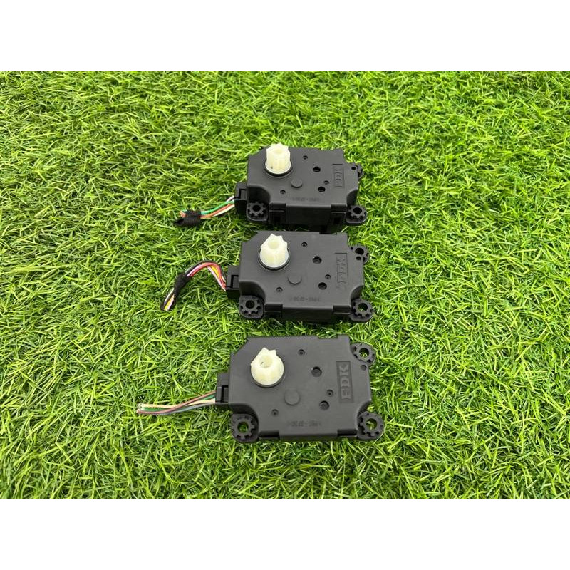 Привод заслонки отопителя (отопление и кондиционирование) Renault Megane 3 2011 1,5 dCi (K9K837) N101980G