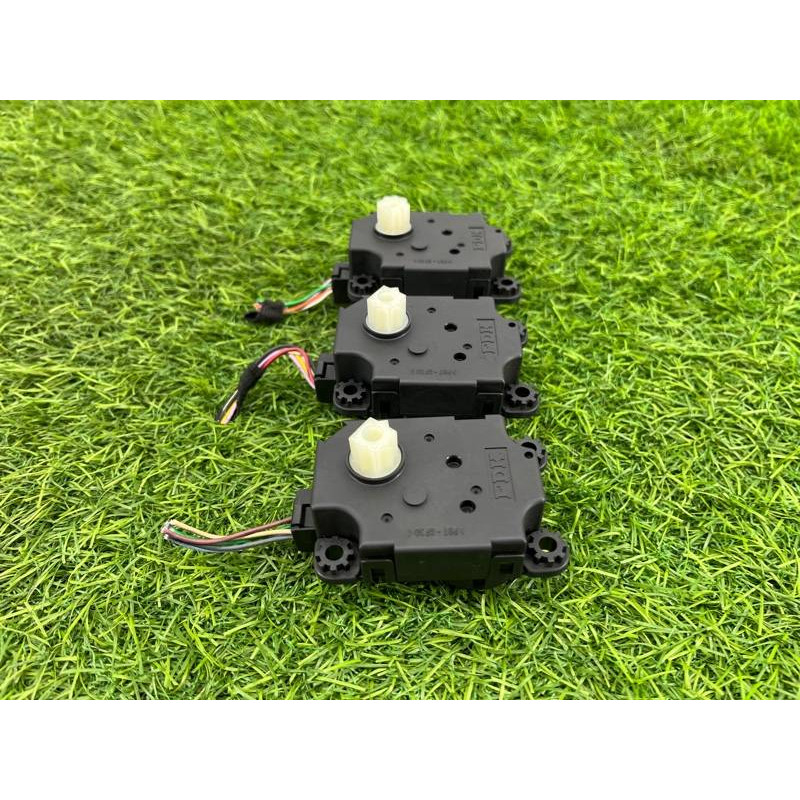 Привод заслонки отопителя (отопление и кондиционирование) Renault Megane 3 2011 1,5 dCi (K9K837) N101980G