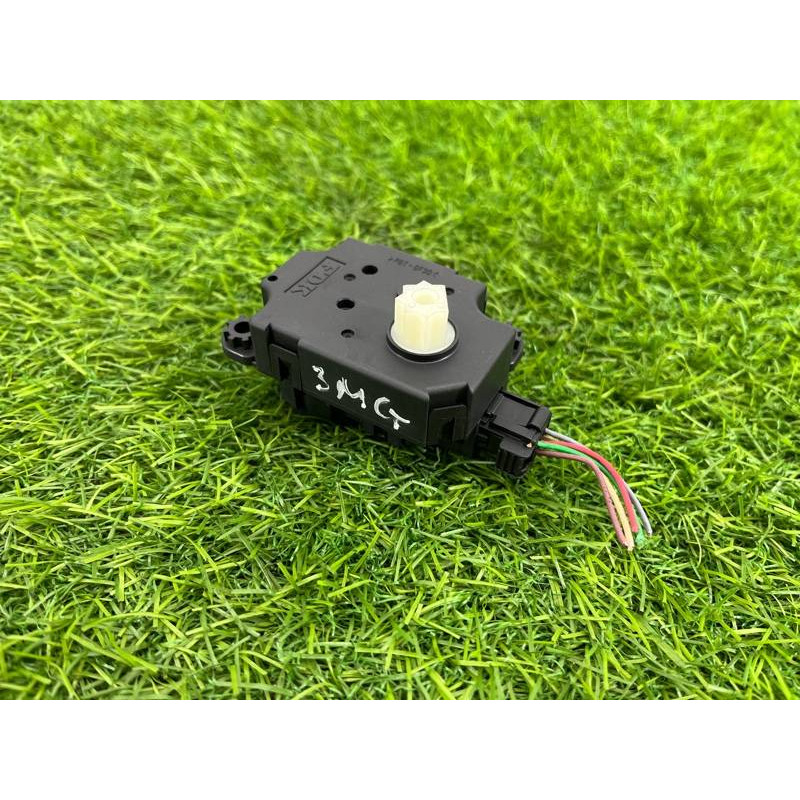 Привод заслонки отопителя (отопление и кондиционирование) Renault Megane 3 2011 1,5 dCi (K9K837) N105212V