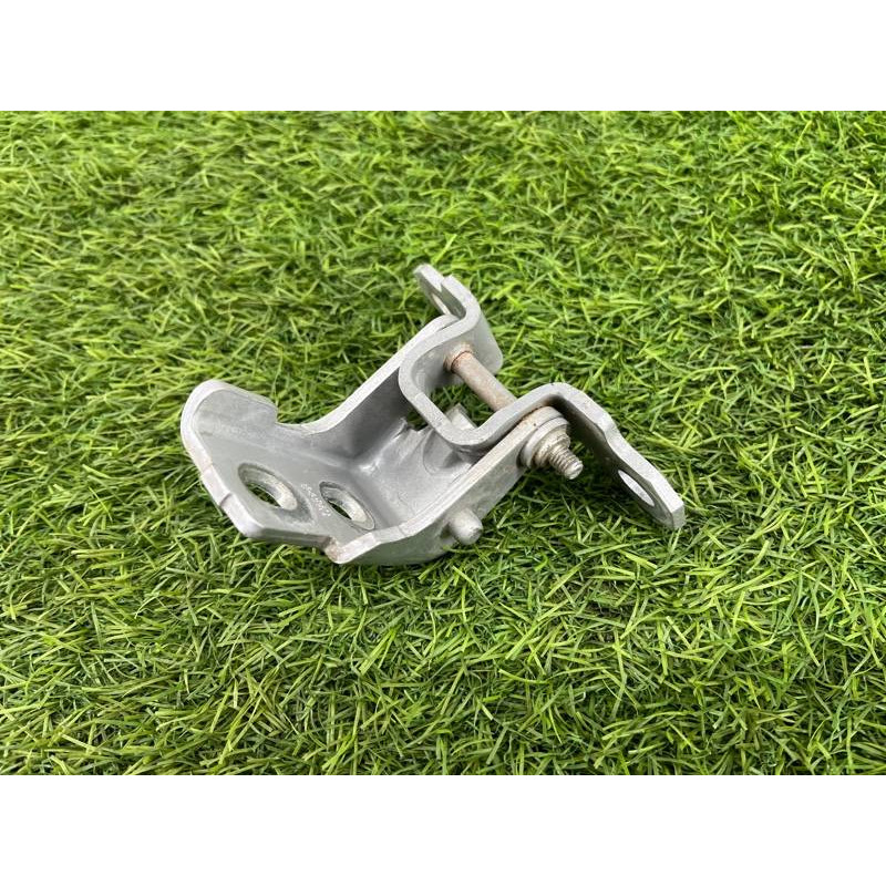 Петля двери (кузов и элементы) Renault Megane 3 2011 1,5 dCi (K9K837) 804010018R