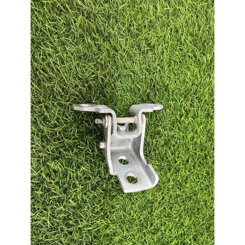 Петля двери (кузов и элементы) Renault Megane 3 2011 1,5 dCi (K9K837) 804000017R