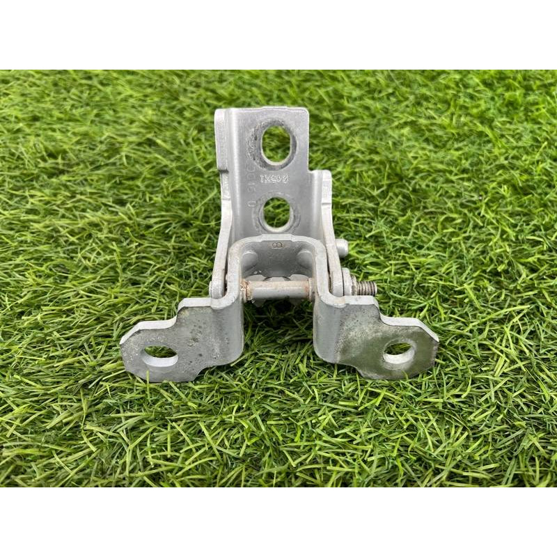 Петля двери (кузов и элементы) Renault Megane 3 2011 1,5 dCi (K9K837) 804000017R