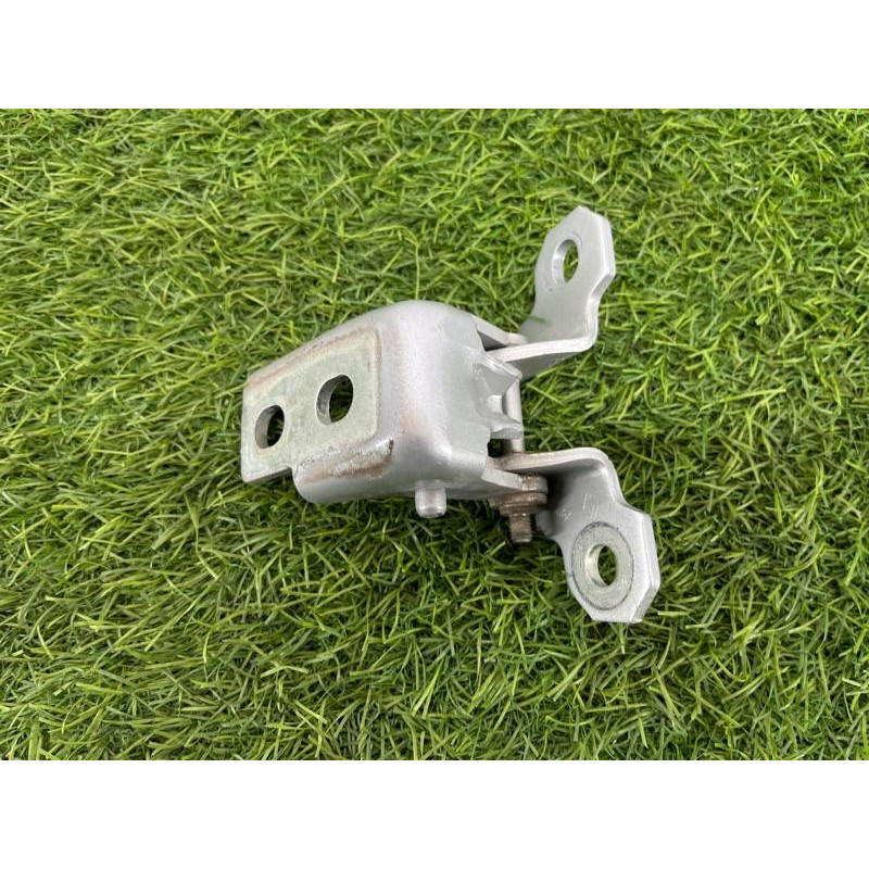 Петля двери (кузов и элементы) Renault Megane 3 2011 1,5 dCi (K9K837) 804000017R