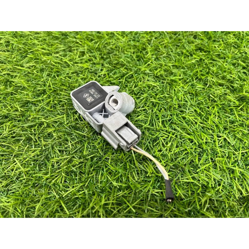 Датчик удара (электрика / датчики) Renault Megane 3 2011 1,5 dCi (K9K837) 988312833r