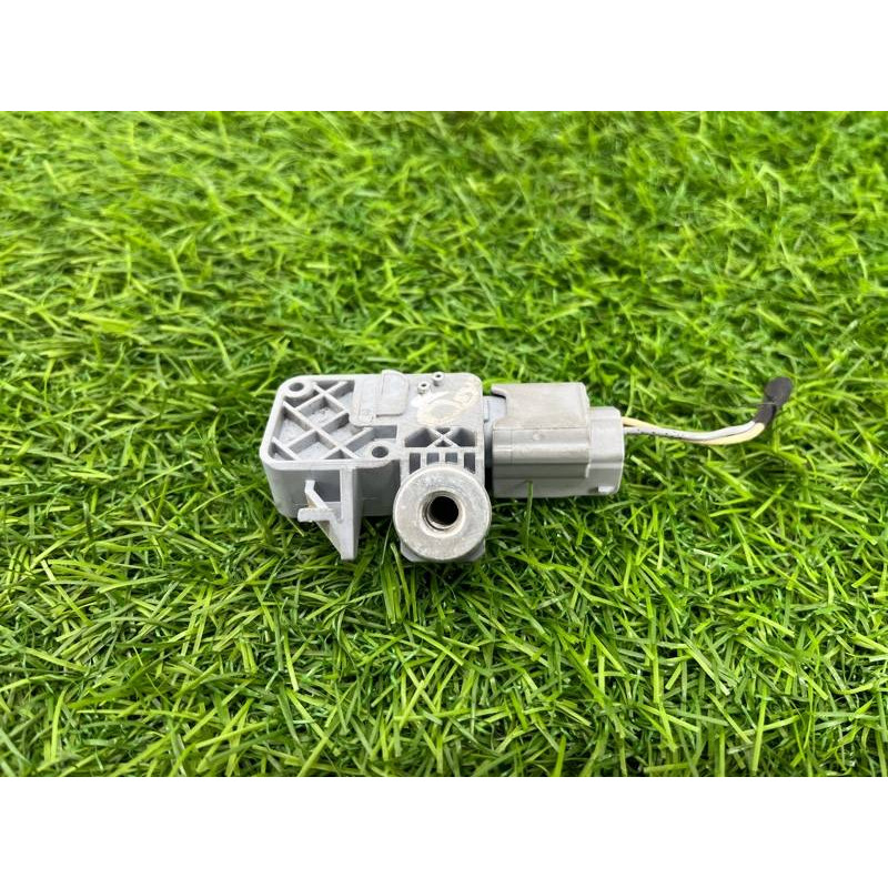 Датчик удара (электрика / датчики) Renault Megane 3 2011 1,5 dCi (K9K837) 988312833r