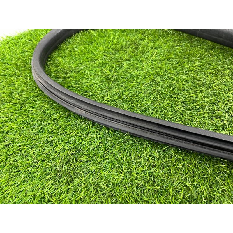 Уплотнитель проема двери (кузов и элементы) Renault Megane 3 2011 1,5 dCi (K9K837) 769240015R