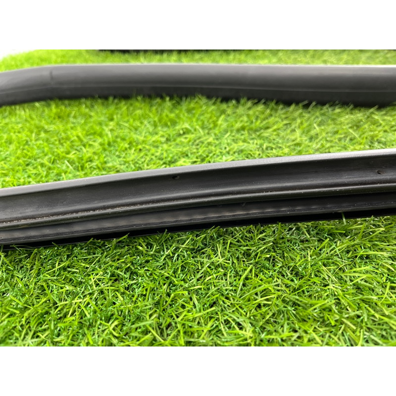 Уплотнитель проема двери (кузов и элементы) Renault Megane 3 2011 1,5 dCi (K9K837) 769240015R