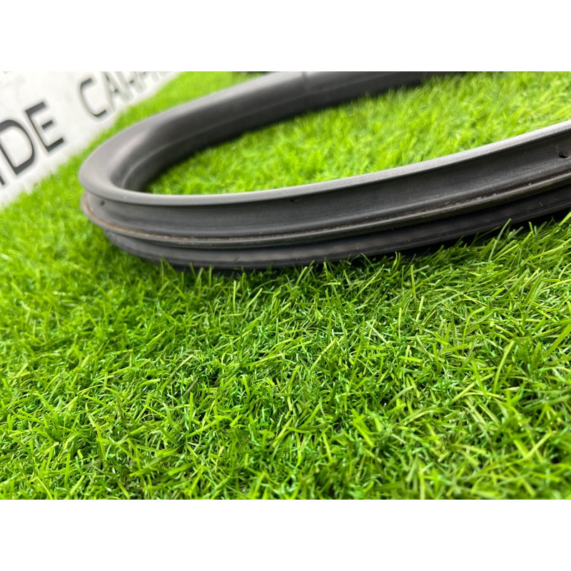 Уплотнитель проема двери (кузов и элементы) Renault Megane 3 2011 1,5 dCi (K9K837) 769240015R