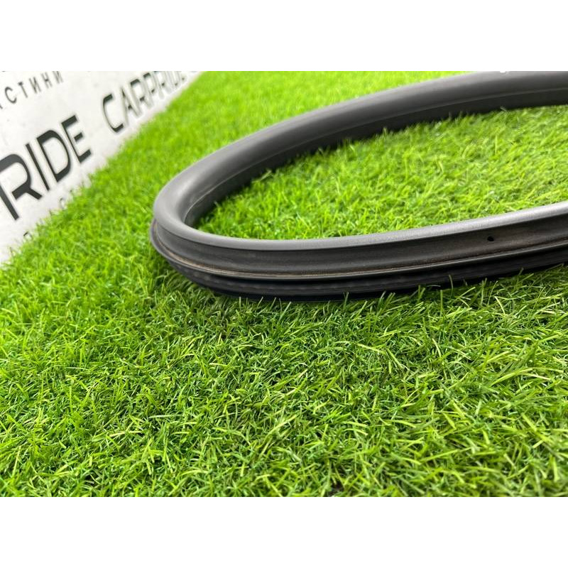 Уплотнитель проема двери (кузов и элементы) Renault Megane 3 2011 1,5 dCi (K9K837) 769240015R