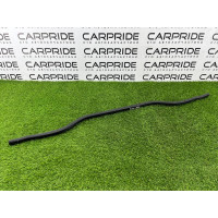 Уплотнитель капота