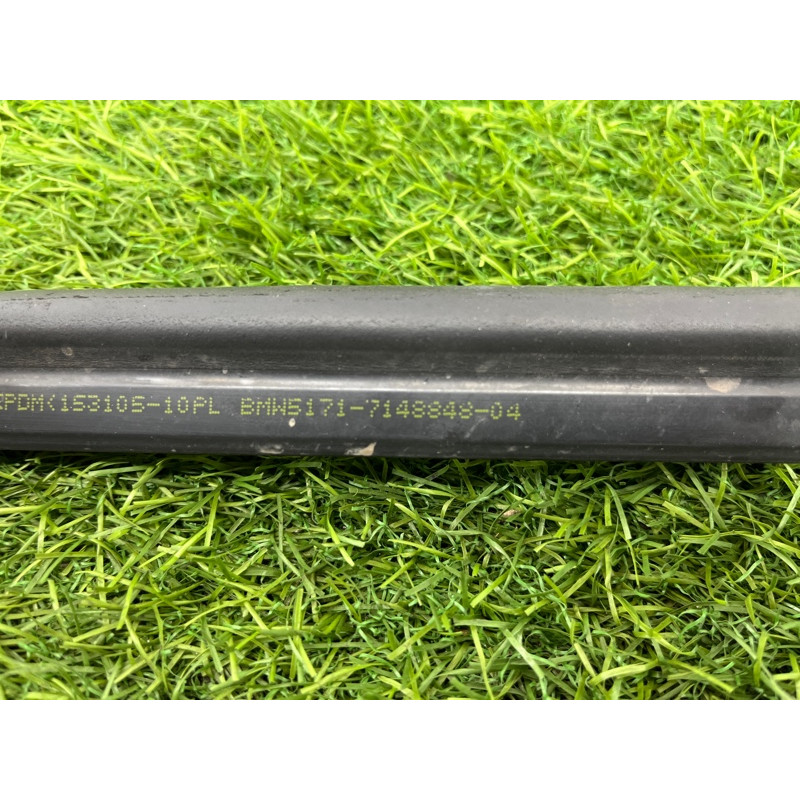 Уплотнитель капота (кузов и элементы) Mini Cooper R56 R56 2006 51717148848