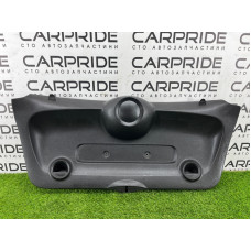 Обшивка кришки багажника