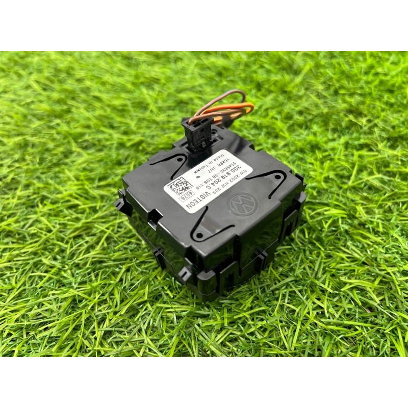 Часы (электрика) Volkswagen Passat B8 2016 2.0 tdi 3G0919204C