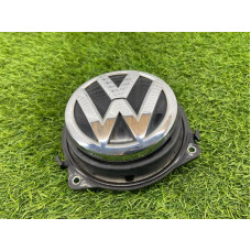 Кнопка открывания крышки багажника