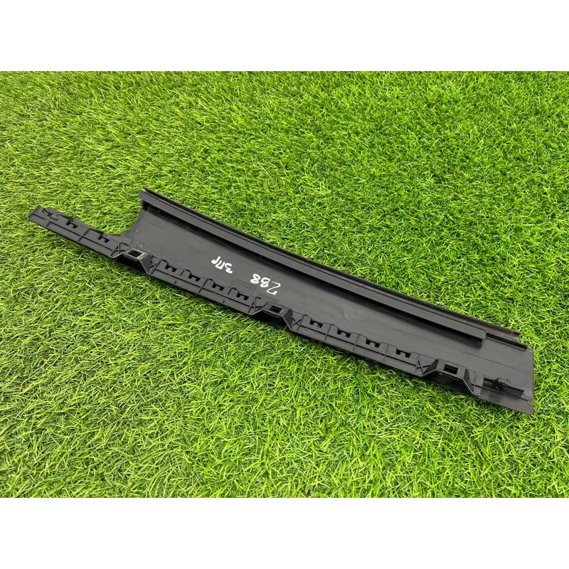 Накладка двери боковая (кузов и элементы) Volkswagen Passat B8 2016 2.0 tdi 3g0839902t