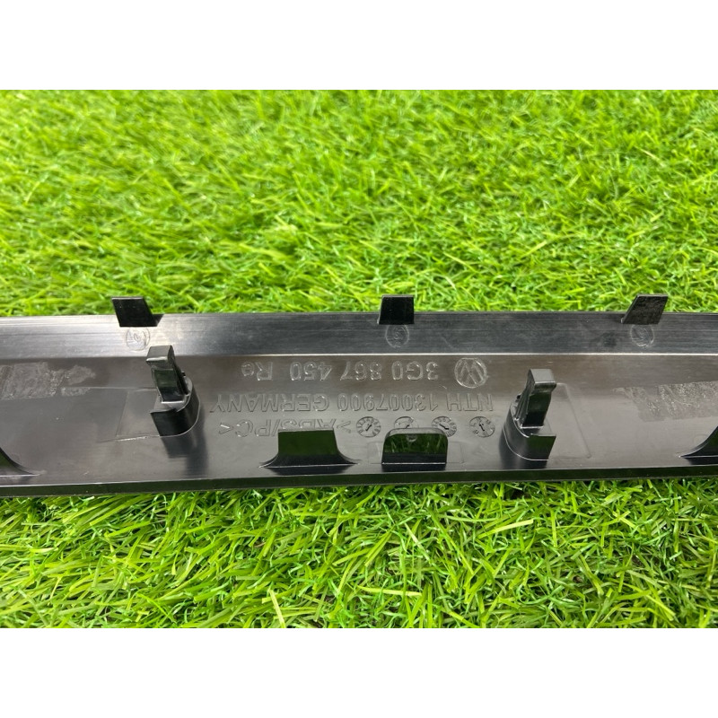 Декоративна накладка карти дверей (салон) Volkswagen Passat B8 2016 2.0 tdi 3G0867420JP9