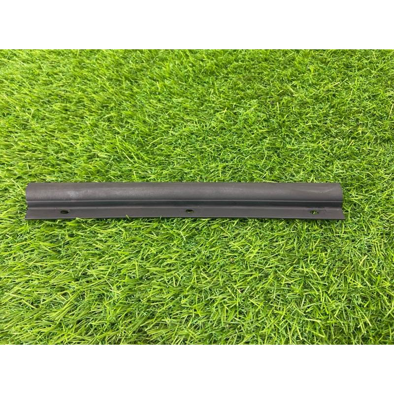 Уплотнитель капота (кузов и элементы) Volkswagen Passat B8 2016 2.0 tdi 3G0823709