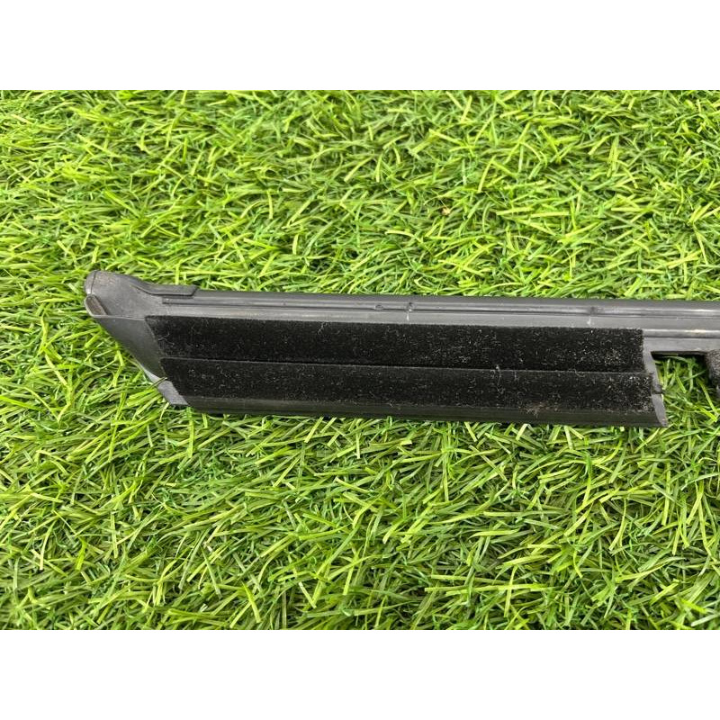 Молдинг стекла внутренний (наружные элементы кузова) Volkswagen Passat B8 2016 2.0 tdi 3G9839480