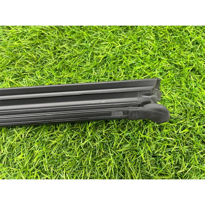 Молдинг стекла внутренний (наружные элементы кузова) Volkswagen Passat B8 2016 2.0 tdi 3G9839480