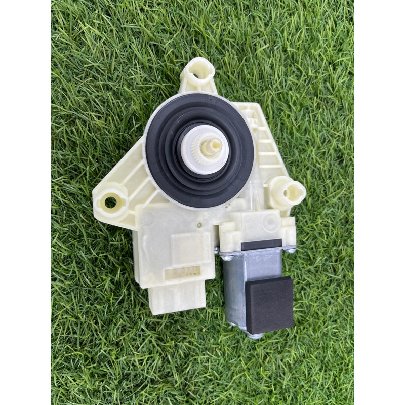 Мотор стеклоподъемника (электрика) Volkswagen Passat B8 2016 2.0 tdi 5Q4959811E