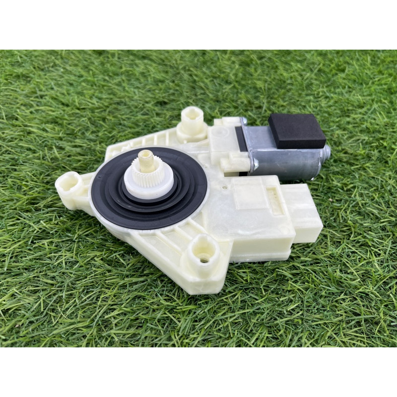 Мотор стеклоподъемника (электрика) Volkswagen Passat B8 2016 2.0 tdi 5Q4959811E