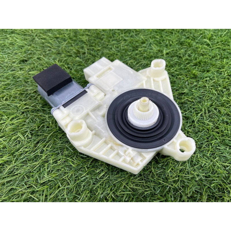 Мотор стеклоподъемника (электрика) Volkswagen Passat B8 2016 2.0 tdi 5Q4959811E