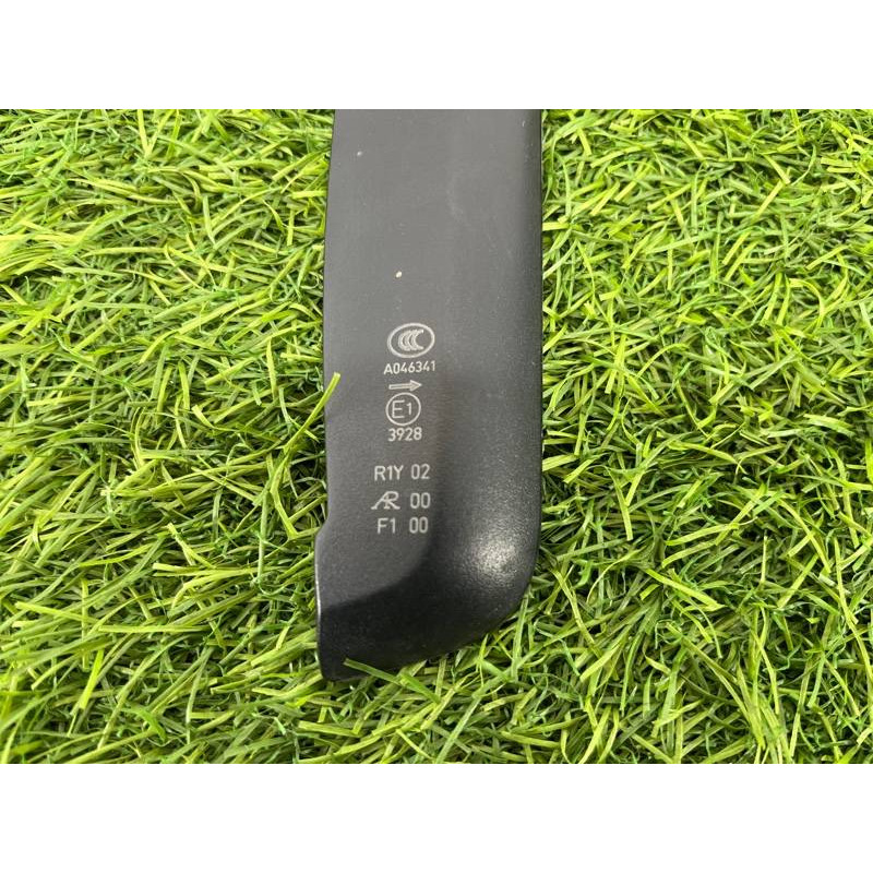 Накладка фонаря заднего (кузов и элементы) Volkswagen Passat B8 2016 2.0 tdi 3G9945310A