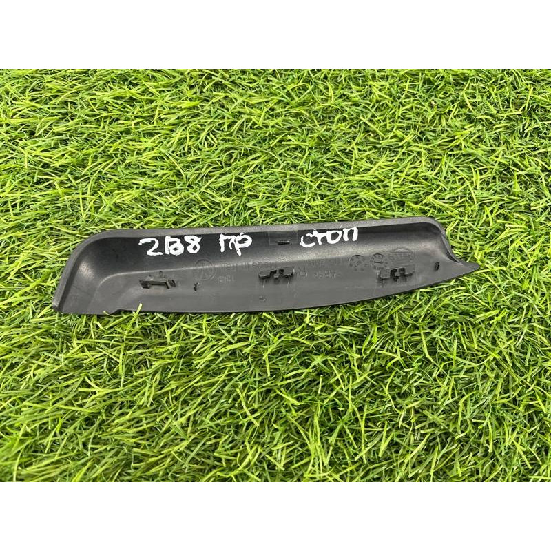 Накладка фонаря заднего (кузов и элементы) Volkswagen Passat B8 2016 2.0 tdi 3G9945310A