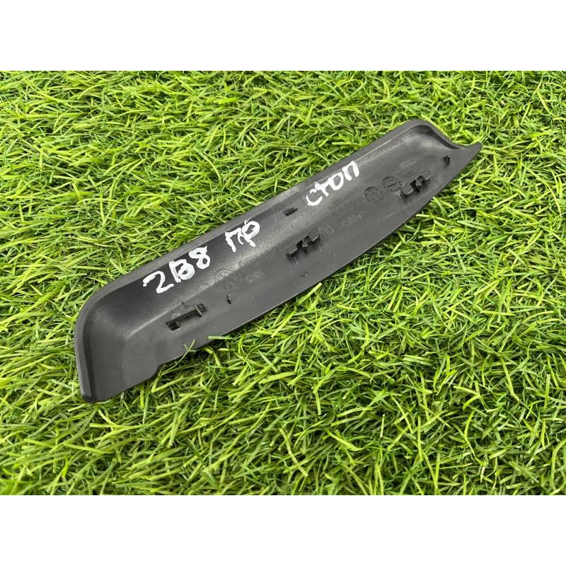 Накладка фонаря заднего (кузов и элементы) Volkswagen Passat B8 2016 2.0 tdi 3G9945310A