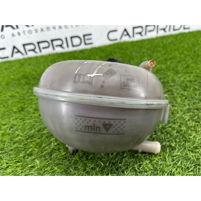 Бачок расширительный (система охлаждения) Volkswagen Passat B8 2016 2.0 tdi 5Q0121407T