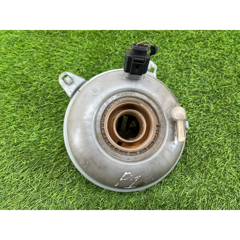 Бачок расширительный (система охлаждения) Volkswagen Passat B8 2016 2.0 tdi 5Q0121407T