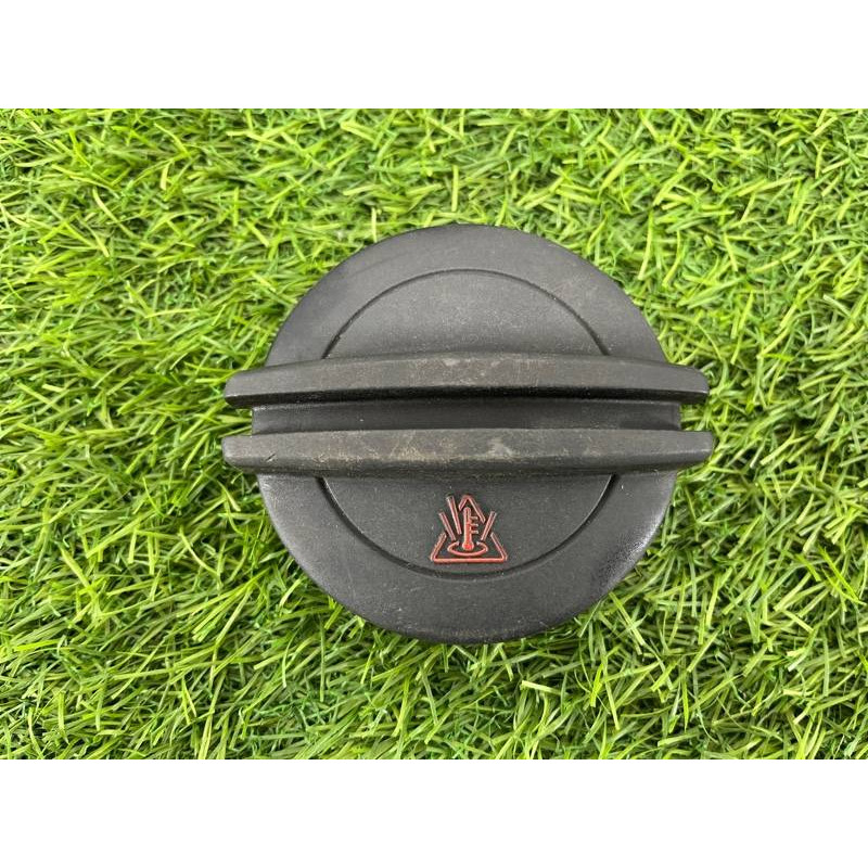 Крышка расширительного бачка (система охлаждения) Volkswagen Passat B8 2016 2.0 tdi 2Q0121321A