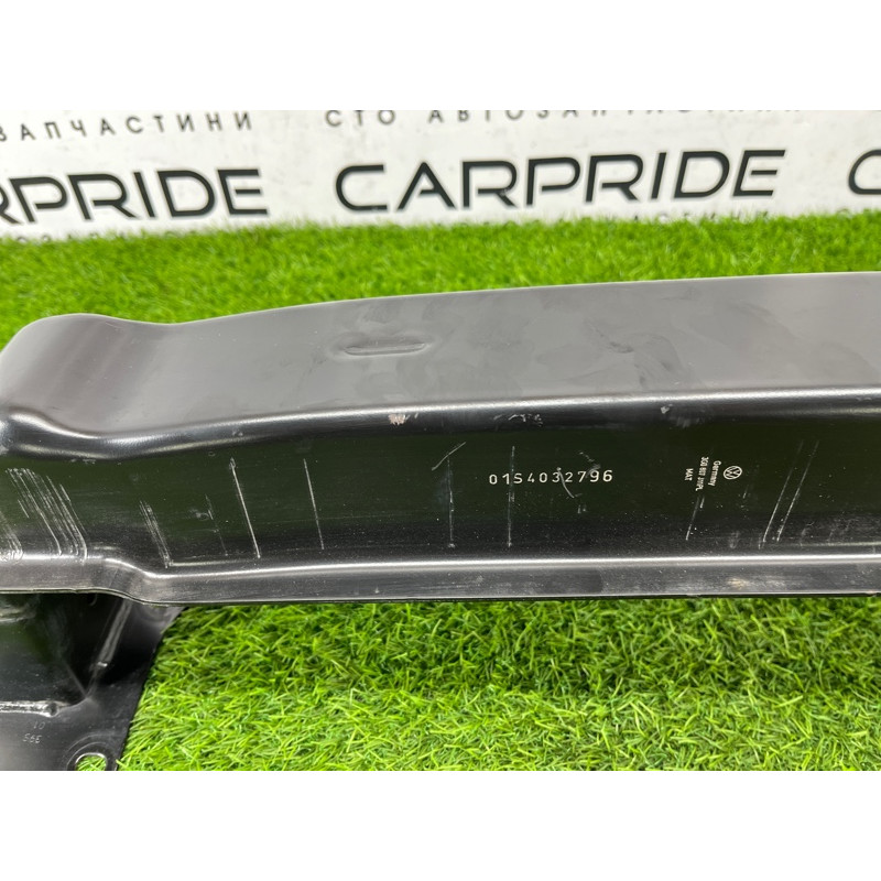 Усилитель бампера (наружные элементы кузова) Volkswagen Passat B8 2016 2.0 tdi 3G0807305E