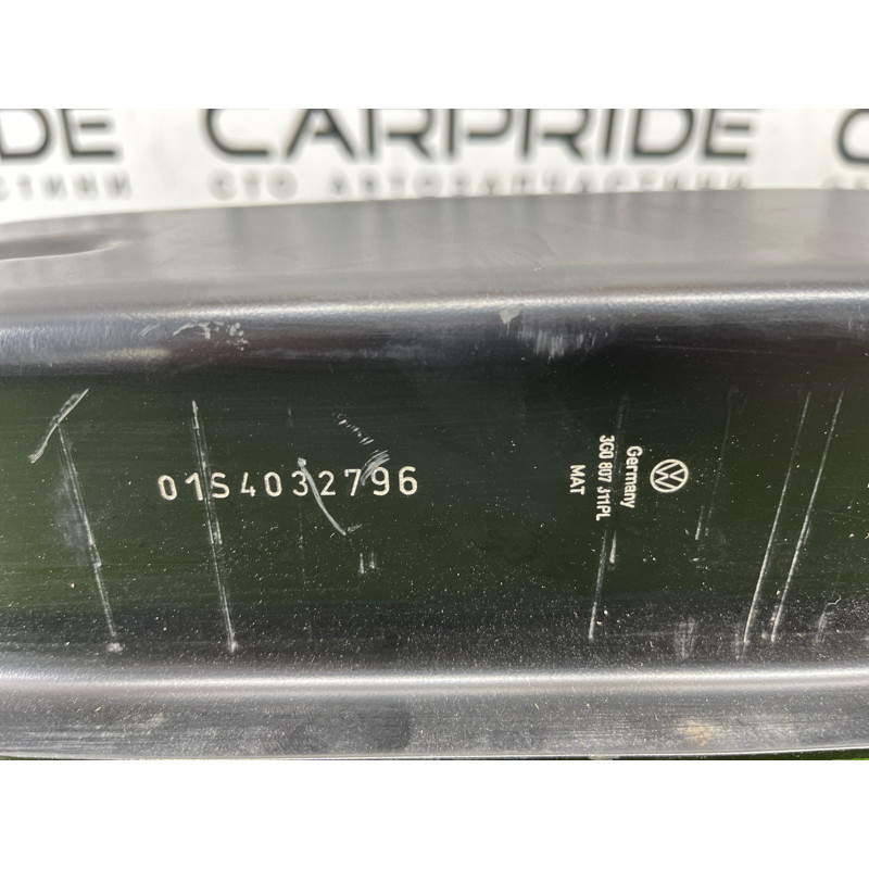 Усилитель бампера (наружные элементы кузова) Volkswagen Passat B8 2016 2.0 tdi 3G0807305E