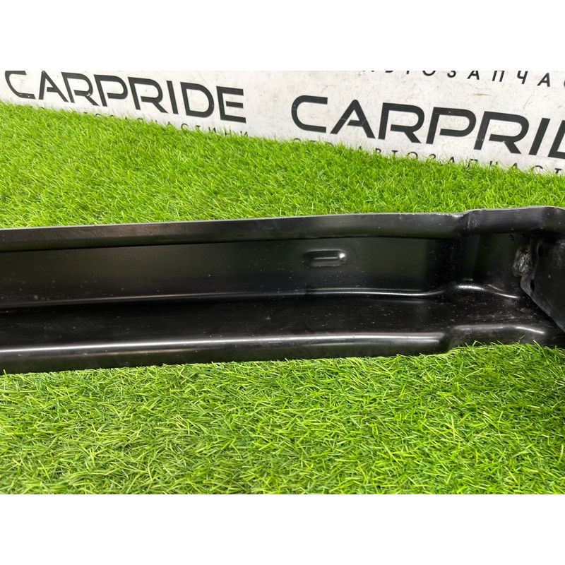 Усилитель бампера (наружные элементы кузова) Volkswagen Passat B8 2016 2.0 tdi 3G0807305E