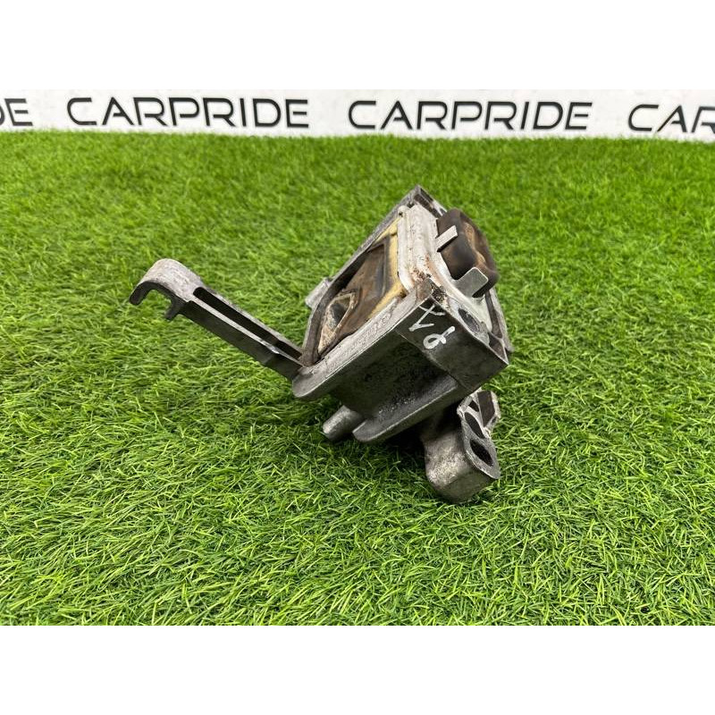 Подушка двигателя (двигатель и элементы) Volkswagen Passat B8 2016 2.0 tdi 5Q0199262BJ